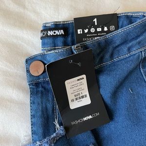 FASHION NOVA Flare Jeans